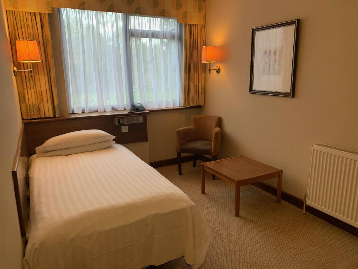 Littlebury Hotel Bicester Kültér fotó